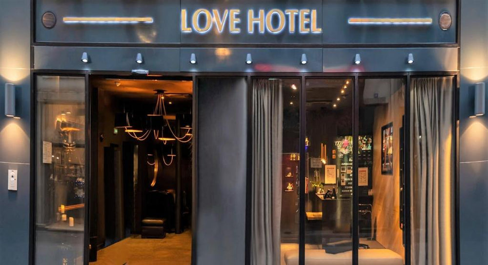 Love Hôtel avec nuit insolite au Dandy et Jacuzzi privatisé - Paris44 de Love Hôtel avec nuit insolite au Dandy et Jacuzzi privatisé