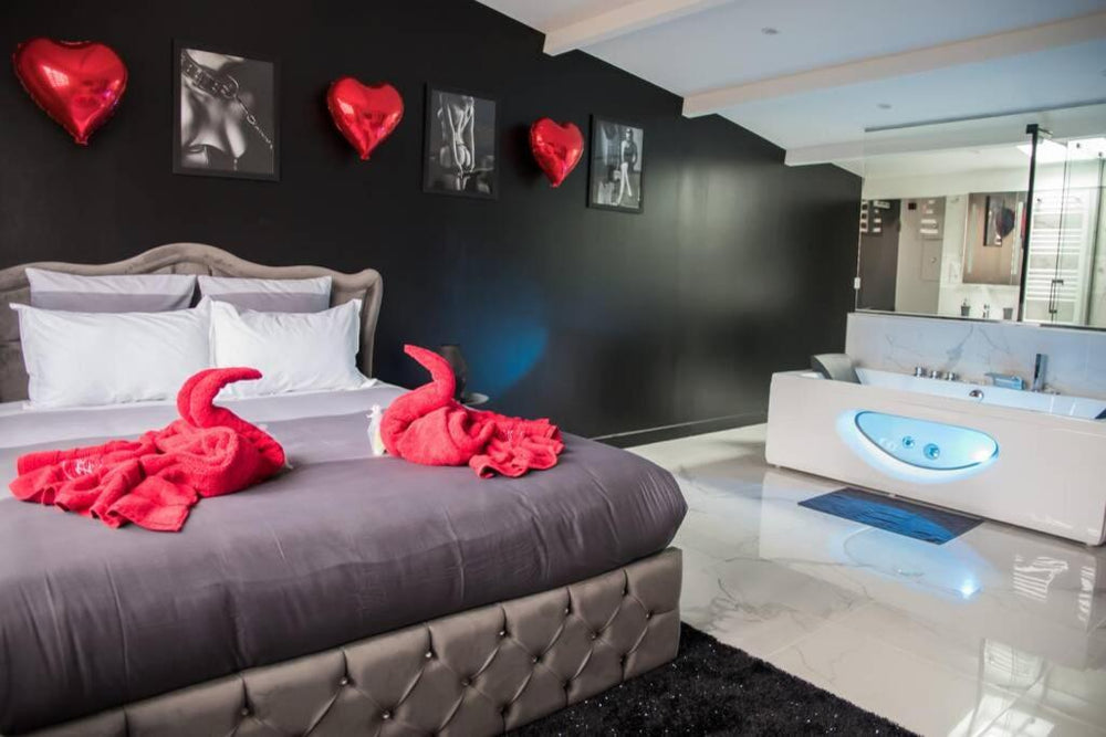 SECRET SUITE "Mr Grey" - Jacuzzi privatif - Gare RER C - Proche Paris - Brétigny-sur-Orge17 de SECRET SUITE "Mr Grey" - Jacuzzi privatif - Gare RER C - Proche Paris