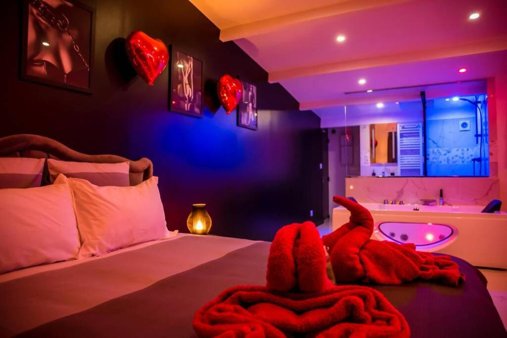 SECRET SUITE "Mr Grey" - Jacuzzi privatif - Gare RER C - Proche Paris - Brétigny-sur-Orge22 de SECRET SUITE "Mr Grey" - Jacuzzi privatif - Gare RER C - Proche Paris