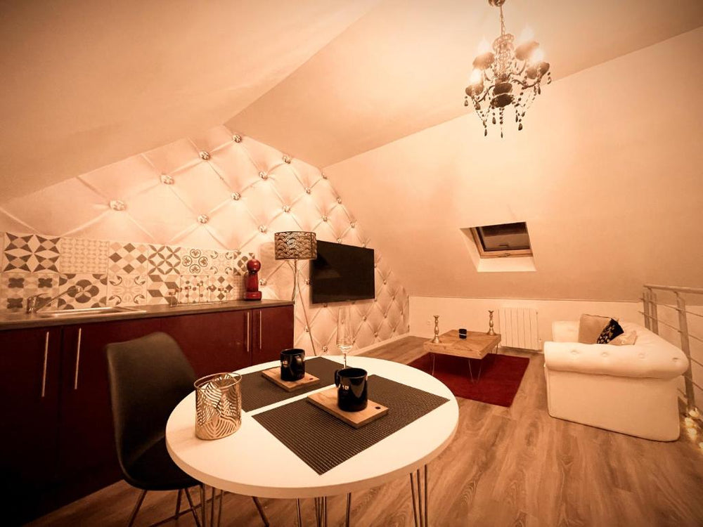 Redroom Loveroom Chambre Spa privative Insolite Thème 50 nuances de grey - Douchy-les-Mines23 de Redroom Loveroom Chambre Spa privative Insolite Thème 50 nuances de grey