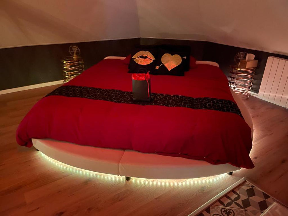 Redroom Loveroom Chambre Spa privative Insolite Thème 50 nuances de grey - Douchy-les-Mines14 de Redroom Loveroom Chambre Spa privative Insolite Thème 50 nuances de grey