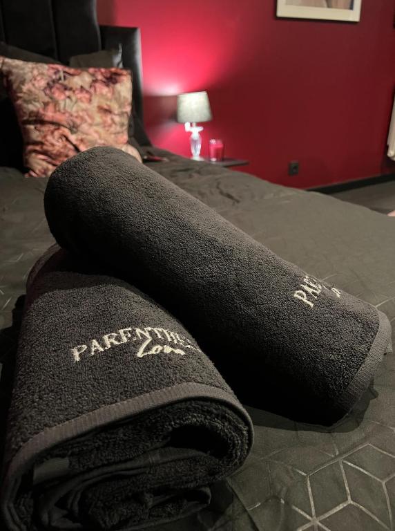 PARENTHESE LOVE - Amour & Tentation Suite Balnéo SPA Proche Orly-Paris - La Ville-du-Bois5 de PARENTHESE LOVE - Amour & Tentation Suite Balnéo SPA Proche Orly-Paris