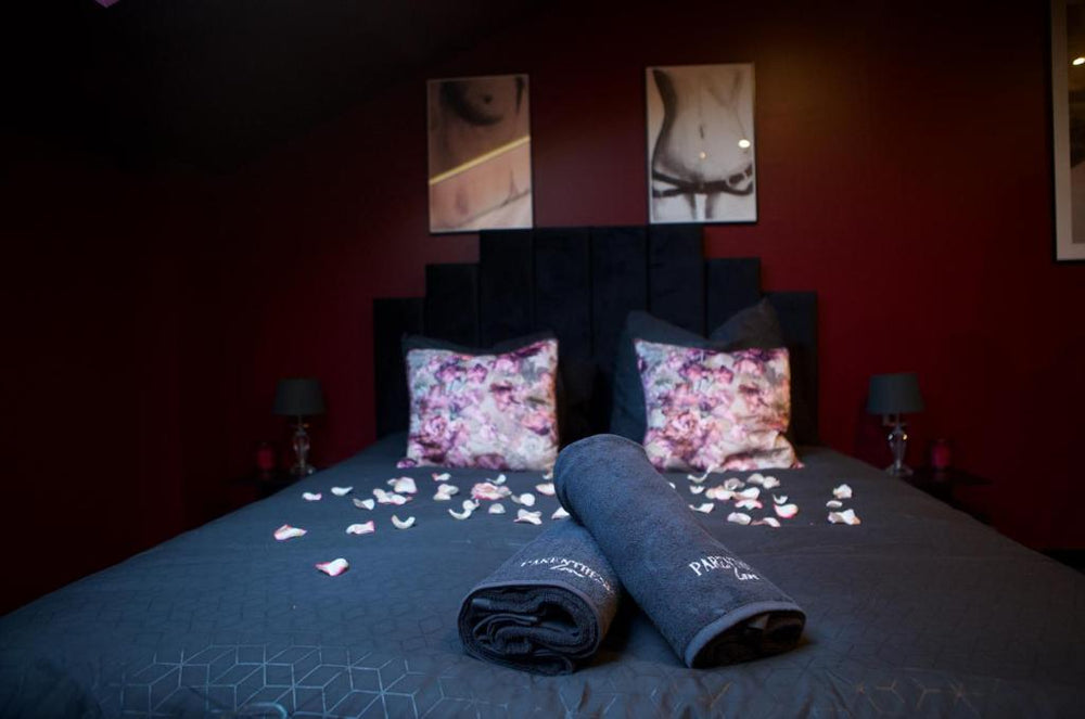 PARENTHESE LOVE - Amour & Tentation Suite Balnéo SPA Proche Orly-Paris - La Ville-du-Bois38 de PARENTHESE LOVE - Amour & Tentation Suite Balnéo SPA Proche Orly-Paris