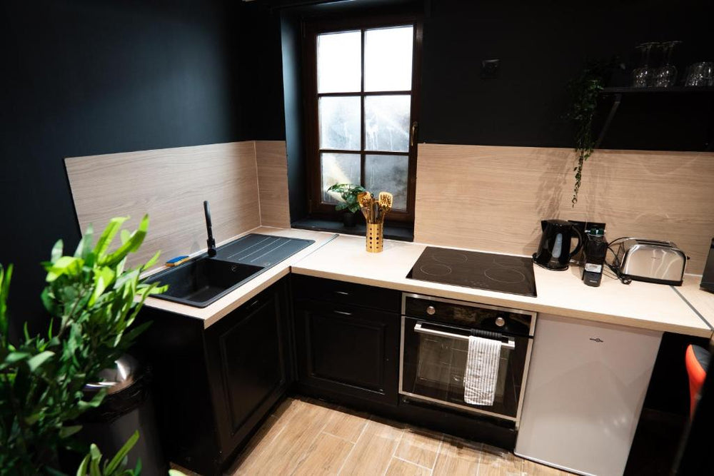 Capsule Secret - Jacuzzi - Netflix & Home cinéma - Jeux de couple - Barre de pole dance - Valenciennes27 de Capsule Secret - Jacuzzi - Netflix & Home cinéma - Jeux de couple - Barre de pole dance