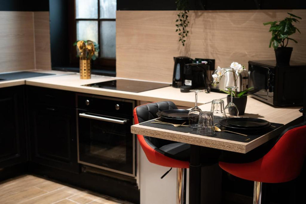 Capsule Secret - Jacuzzi - Netflix & Home cinéma - Jeux de couple - Barre de pole dance - Valenciennes28 de Capsule Secret - Jacuzzi - Netflix & Home cinéma - Jeux de couple - Barre de pole dance