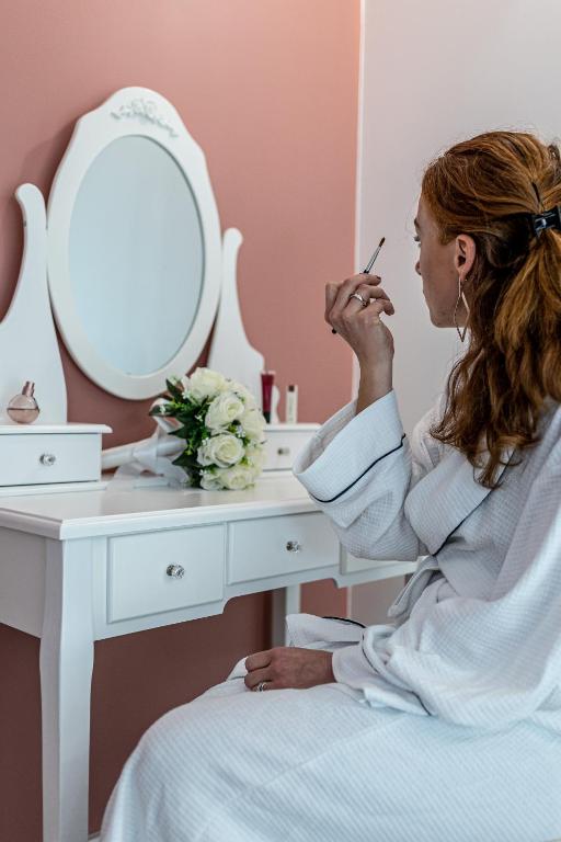 Suite L'echappee - Maison romantique - SPA & Sauna Privatif- Pole Dance - Lit rond avec miroir au plafond - Pézarches27 de Suite L'echappee - Maison romantique - SPA & Sauna Privatif- Pole Dance - Lit rond avec miroir au plafond
