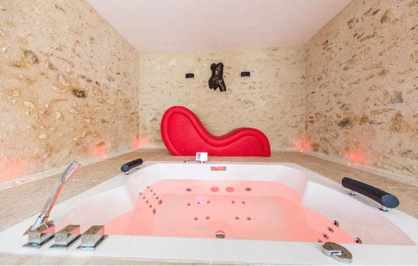 L'indiscrete Love Room - Hammam-Sauna-SPA - Saint-Cyr-sur-Loire21 de L'indiscrete Love Room - Hammam-Sauna-SPA