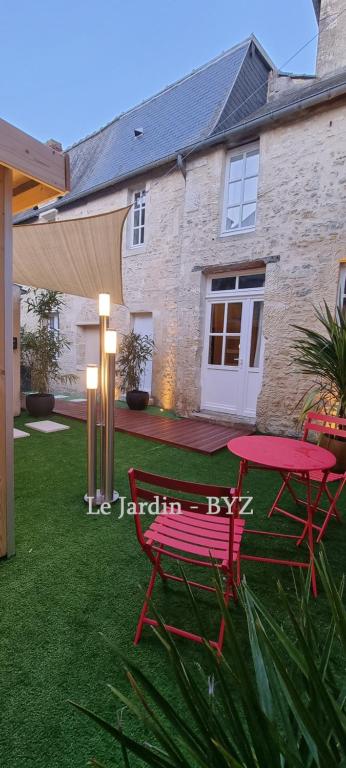 Bayeuzen Le Jardin - Nuit Romantique et Spa Privatif Bayeux - Bayeux11 de Bayeuzen Le Jardin - Nuit Romantique et Spa Privatif Bayeux