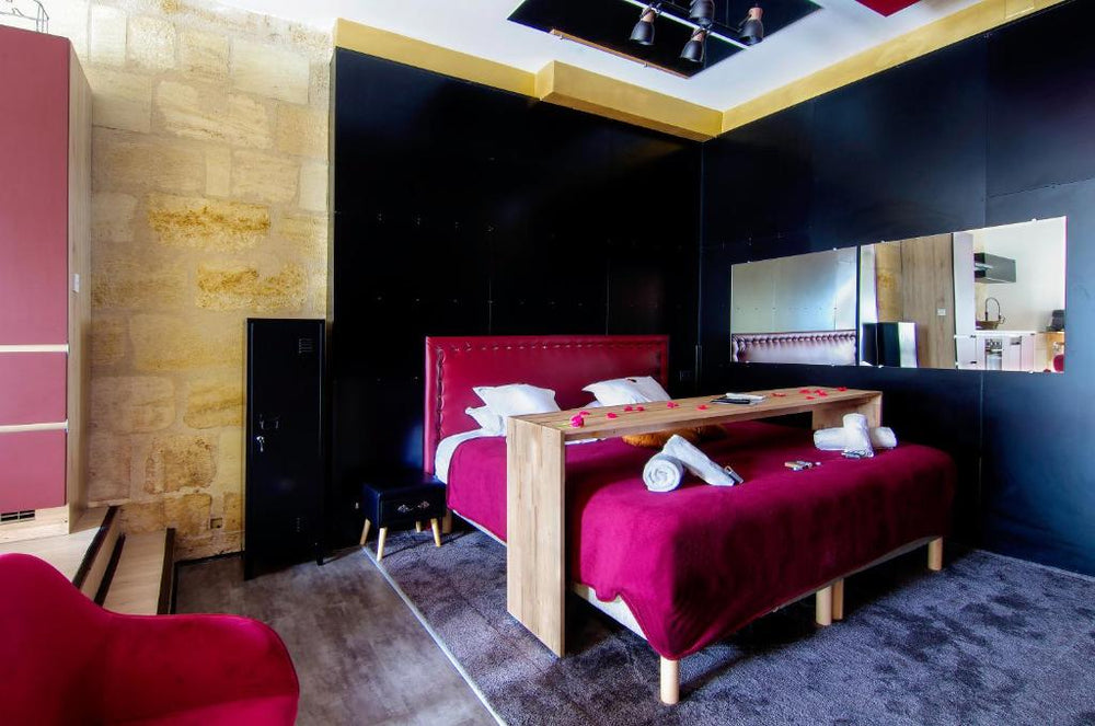 Mieuxqualhotel jacuzzi privatif Love room - Bordeaux12 de Mieuxqualhotel jacuzzi privatif Love room