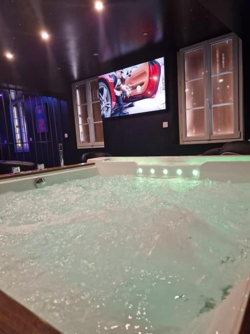 Suite Coquine avec jacuzzi YaoSpa60 - Laigneville5 de Suite Coquine avec jacuzzi YaoSpa60