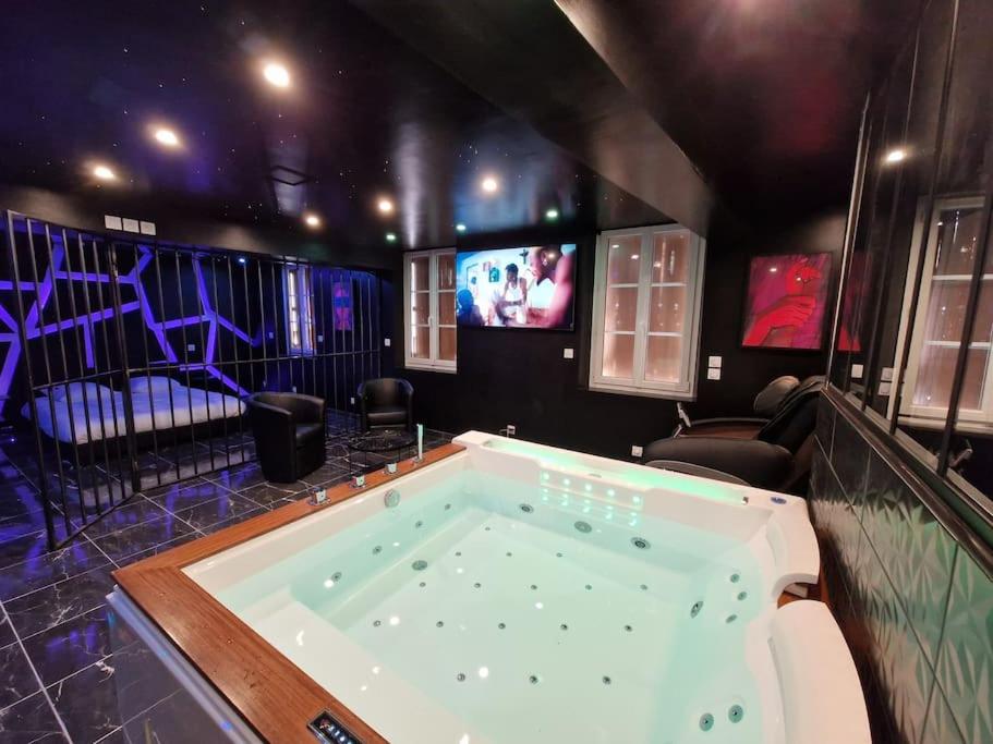 Suite Coquine avec jacuzzi YaoSpa60 - Laigneville25 de Suite Coquine avec jacuzzi YaoSpa60