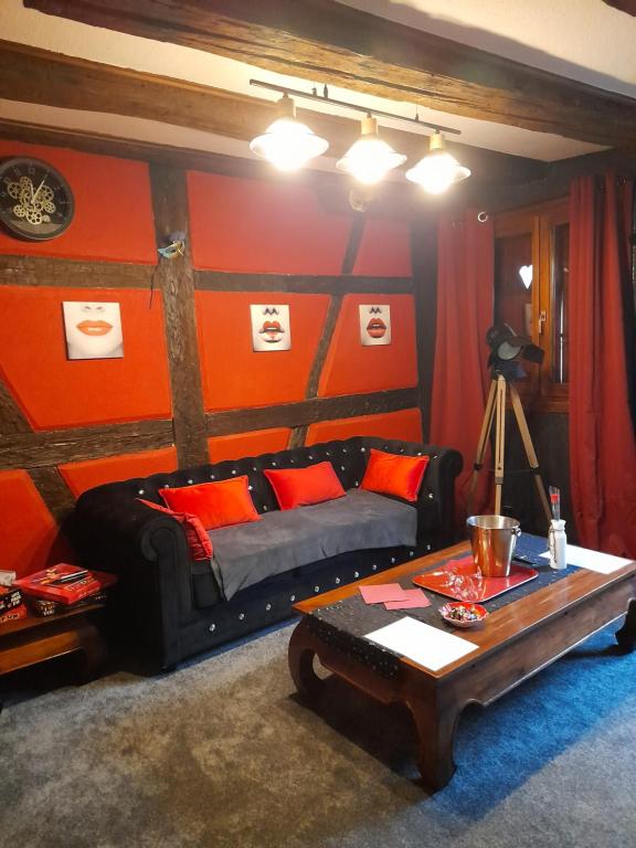LOVE ROOM Le rouge et noir - Barr18 de LOVE ROOM Le rouge et noir