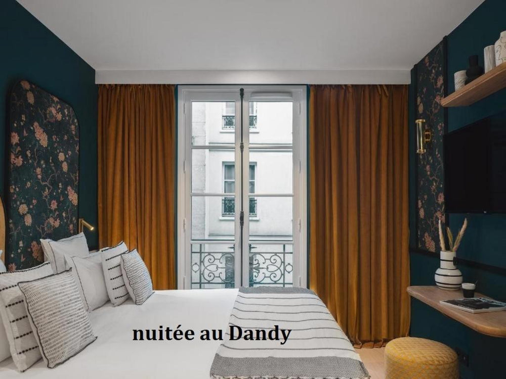 Love Hôtel avec nuit insolite au Dandy et Jacuzzi privatisé - Paris46 de Love Hôtel avec nuit insolite au Dandy et Jacuzzi privatisé