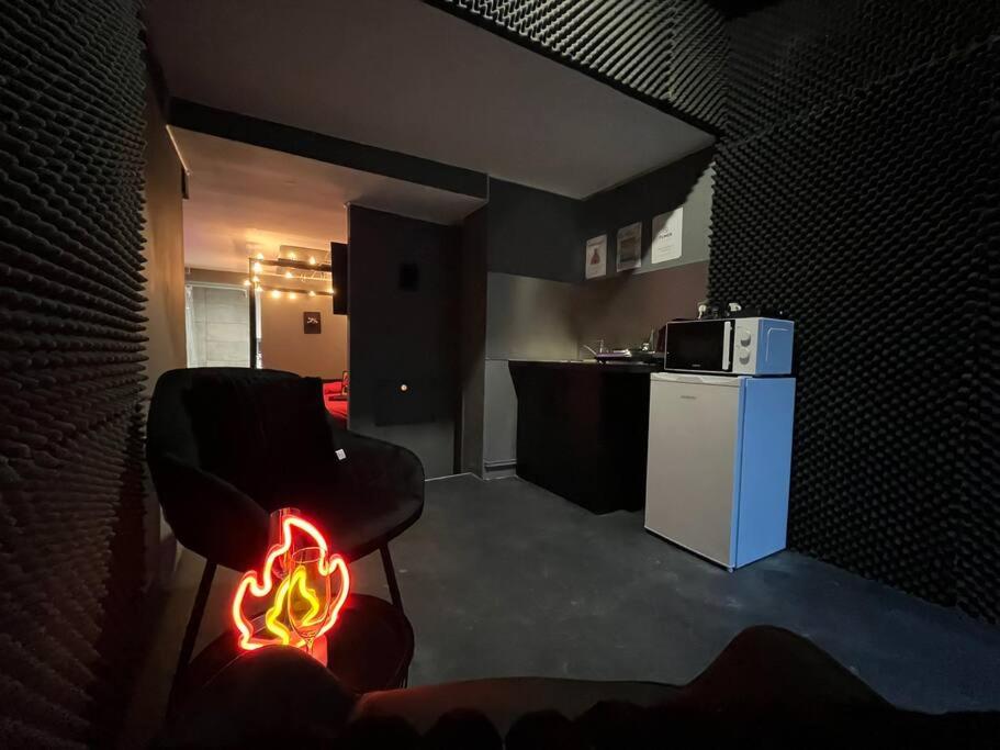 Les 50 nuances de rouge LOVEROOM - Souppes-sur-Loing15 de Les 50 nuances de rouge LOVEROOM