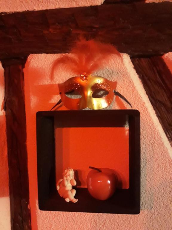 LOVE ROOM Le rouge et noir - Barr37 de LOVE ROOM Le rouge et noir