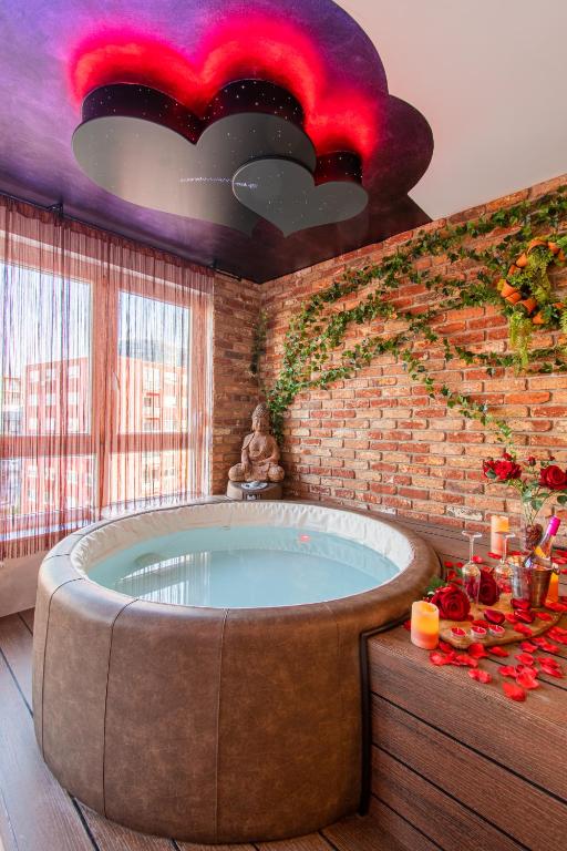 Jacuzzi - Love - BDSM - Extra Luxury - EV chargger - Valentine's Day - Red Room - Flexible SelfCheckIns 28 - Zagreb35 de Jacuzzi - Love - BDSM - Extra Luxury - EV chargger - Valentine's Day - Red Room - Flexible SelfCheckIns 28