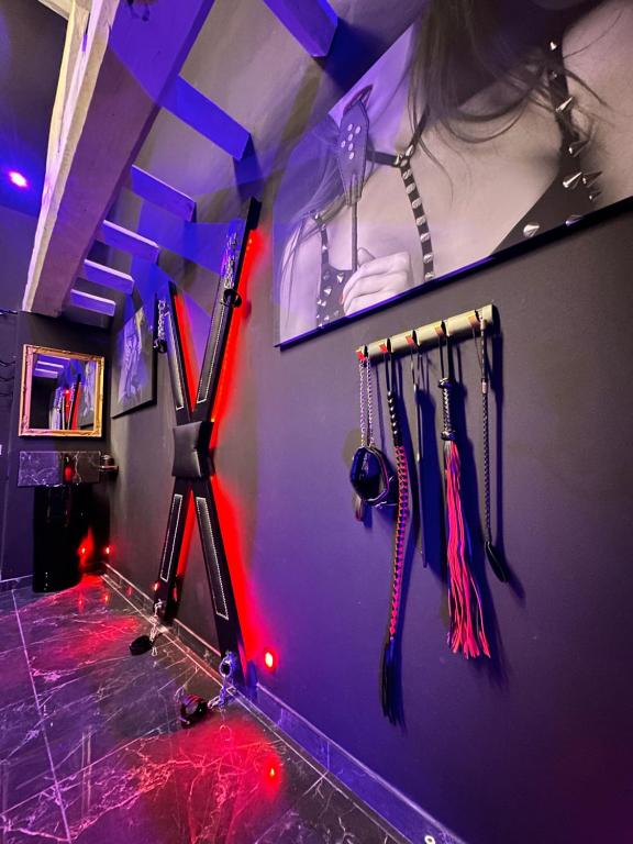 Loveroom de luxe - Thème 50 nuances de grey maison privative spa insolite - Douchy-les-Mines2 de Loveroom de luxe - Thème 50 nuances de grey maison privative spa insolite