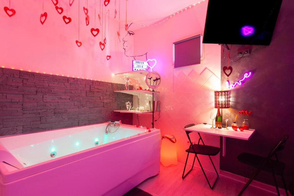Love Room avec Balnéo - Toulon2 de Love Room avec Balnéo