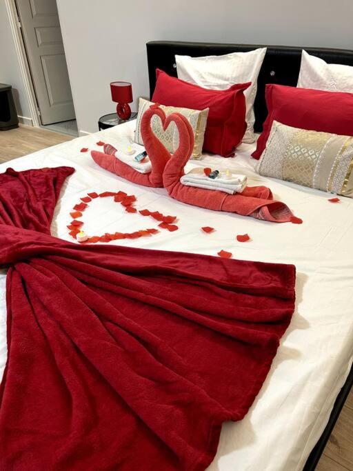 Love Room 80m2 BDSM 50 nuances de Grey - SAUNA - Parking gratuit - Antibes23 de Love Room 80m2 BDSM 50 nuances de Grey - SAUNA - Parking gratuit