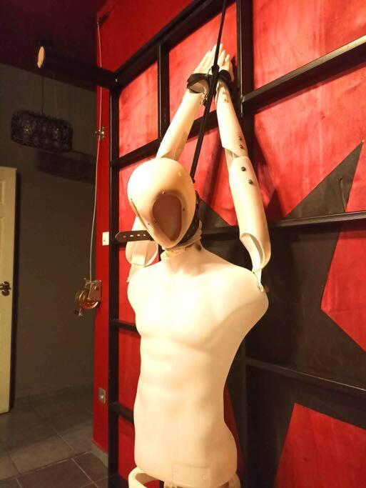 Budapest BDSM Studio - Budapest9 de Budapest BDSM Studio
