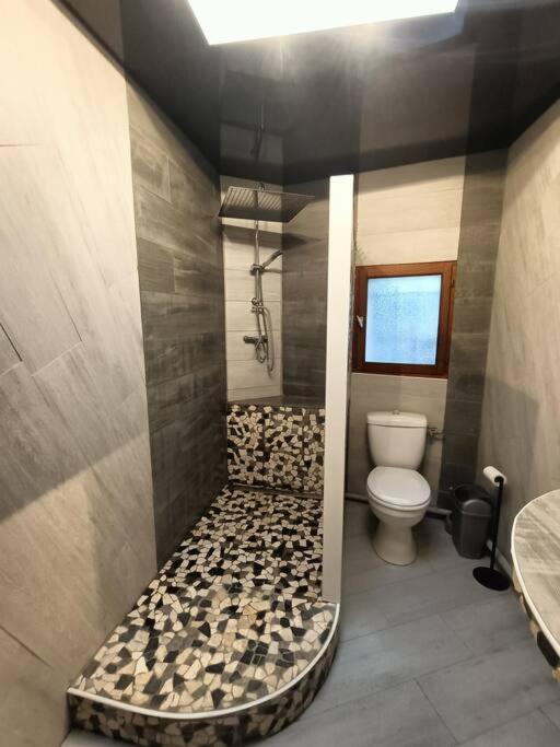 Appartement Le Secret Spa billard sensualité - Espondeilhan9 de Appartement Le Secret Spa billard sensualité