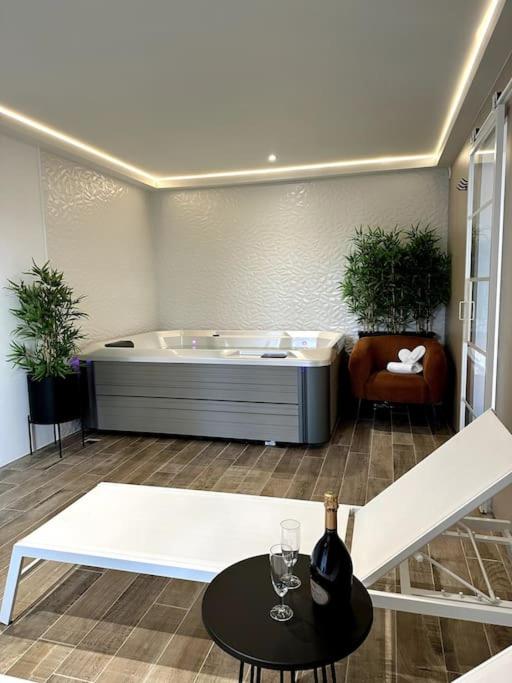 BDSM TanTra Love Room & SPA - Miramas3 de BDSM TanTra Love Room & SPA