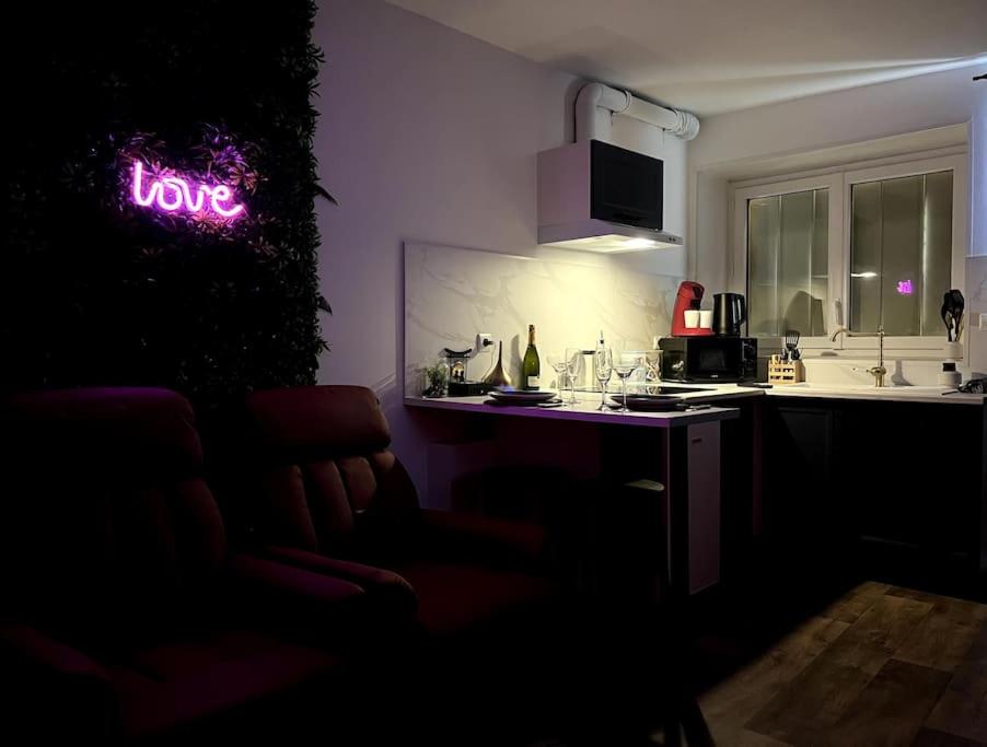 Red love-room / Balnéo & plus ! - Souppes-sur-Loing10 de Red love-room / Balnéo & plus !