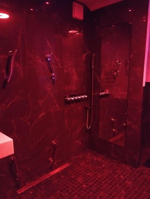 La suite Miroir, Love Room - Bouc-Bel-Air16 de La suite Miroir, Love Room