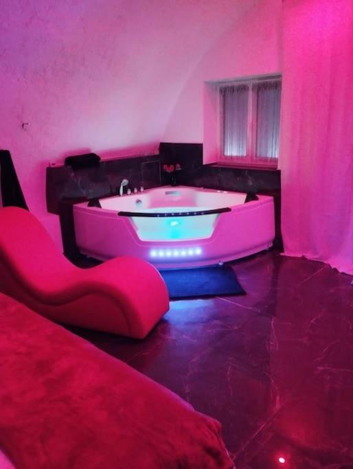La suite Miroir, Love Room - Bouc-Bel-Air8 de La suite Miroir, Love Room