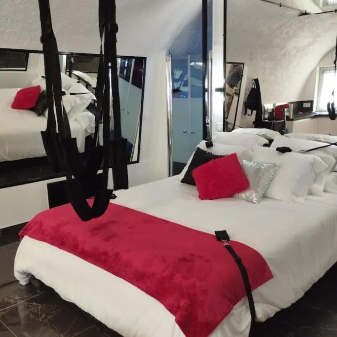 La suite Miroir, Love Room - Bouc-Bel-Air7 de La suite Miroir, Love Room