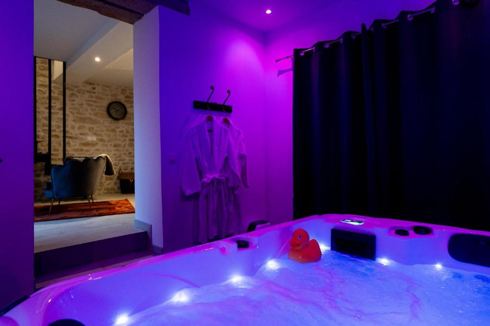 Love Room Une Pause à Deux - Jacuzzi - Chambre Secrète - Château-Landon24 de Love Room Une Pause à Deux - Jacuzzi - Chambre Secrète