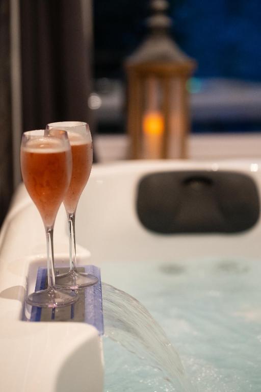 Love Room Une Pause à Deux - Jacuzzi - Chambre Secrète - Château-Landon2 de Love Room Une Pause à Deux - Jacuzzi - Chambre Secrète