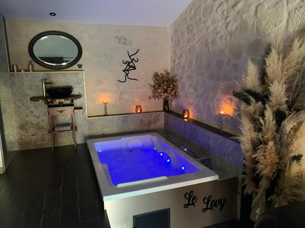 Le Lovy , Studio indépendant avec Jacuzzi - Cubnezais29 de Le Lovy , Studio indépendant avec Jacuzzi