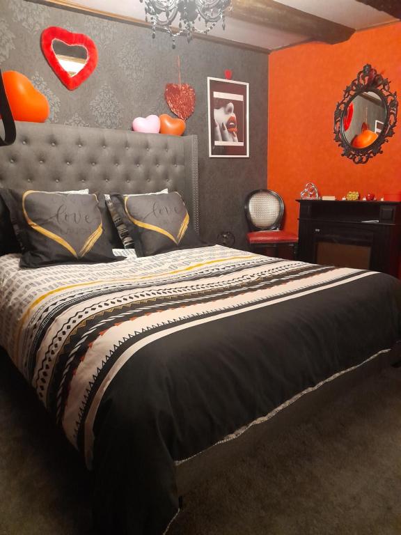 LOVE ROOM Le rouge et noir - Barr23 de LOVE ROOM Le rouge et noir