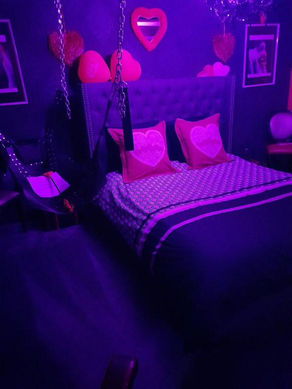 LOVE ROOM Le rouge et noir - Barr30 de LOVE ROOM Le rouge et noir