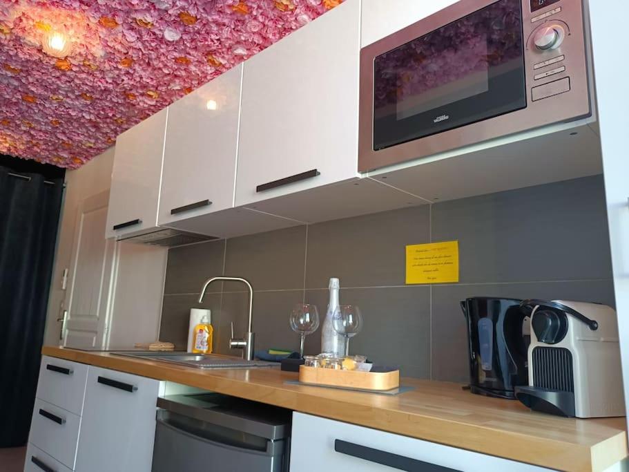 Appartement balnéo et sauna privés The Red Room - Mauguio18 de Appartement balnéo et sauna privés The Red Room