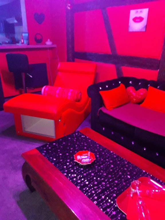 LOVE ROOM Le rouge et noir - Barr2 de LOVE ROOM Le rouge et noir