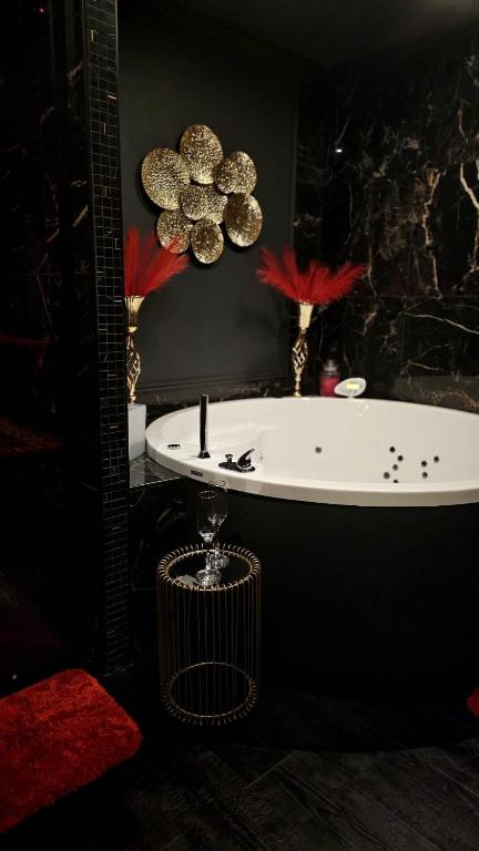 O' Plaisirs Interdits - Loveroom - Caen5 de O' Plaisirs Interdits - Loveroom
