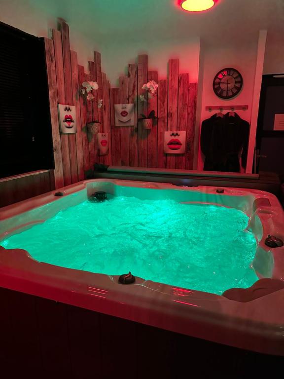 La Maison des Plaisirs Love room - Champigny-sur-Yonne