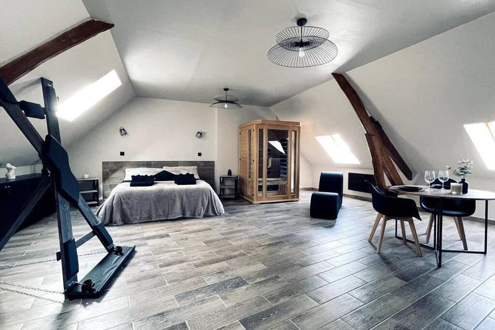 Love Room Le Chalet / Jacuzzi / Sauna - Château-Landon43 de Love Room Le Chalet / Jacuzzi / Sauna