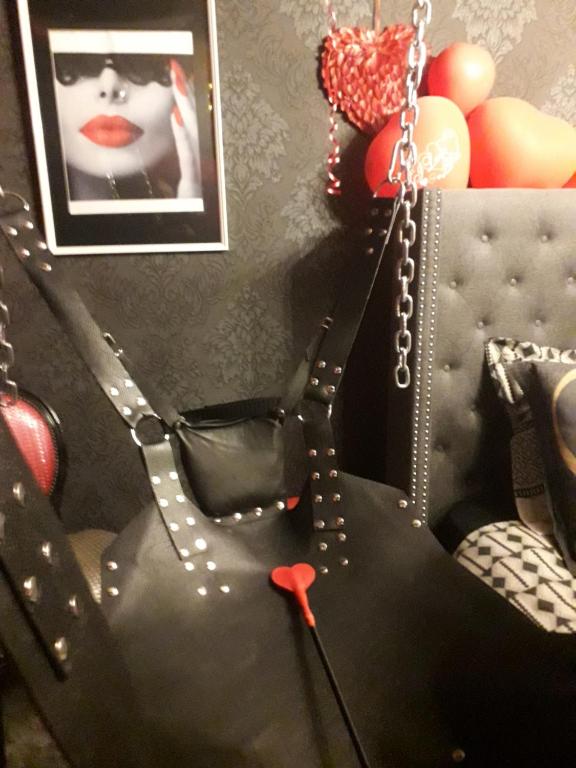LOVE ROOM Le rouge et noir - Barr9 de LOVE ROOM Le rouge et noir
