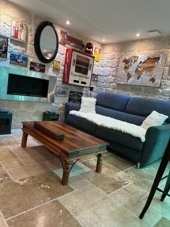 SUITE 785 Chambre Jacuzzi Sauna - Montauban42 de SUITE 785 Chambre Jacuzzi Sauna