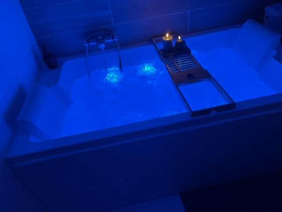 Love Room : Lovely Room 61 - Saint-Clair-de-Halouze10 de Love Room : Lovely Room 61