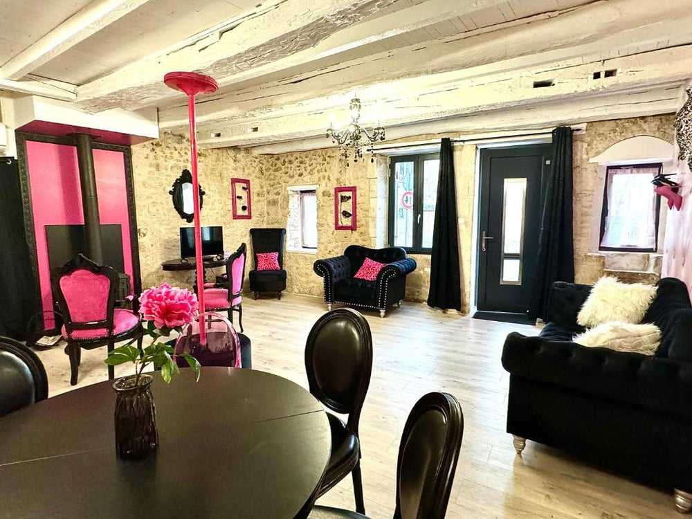 Caporizon-Lov'BNB-La seule Love House de Dordogne - Biras29 de Caporizon-Lov'BNB-La seule Love House de Dordogne