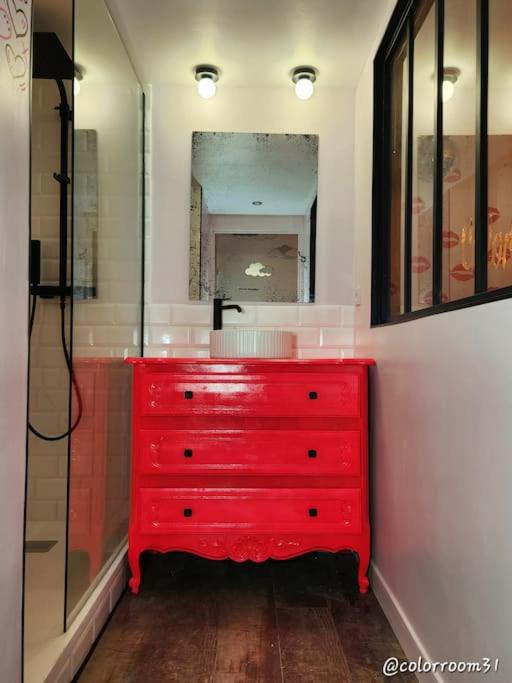 Colorroom31 - Nuit insolite - Spa - Tantra - Love room - Rouffiac-Tolosan24 de Colorroom31 - Nuit insolite - Spa - Tantra - Love room