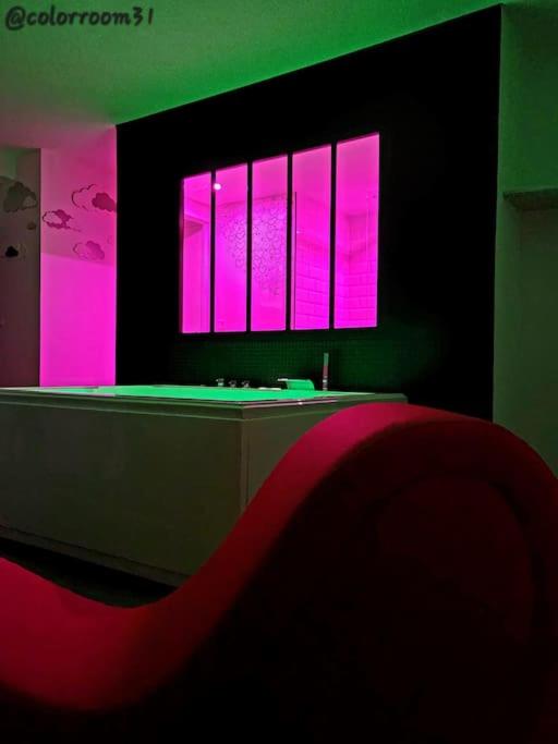 Colorroom31 - Nuit insolite - Spa - Tantra - Love room - Rouffiac-Tolosan6 de Colorroom31 - Nuit insolite - Spa - Tantra - Love room