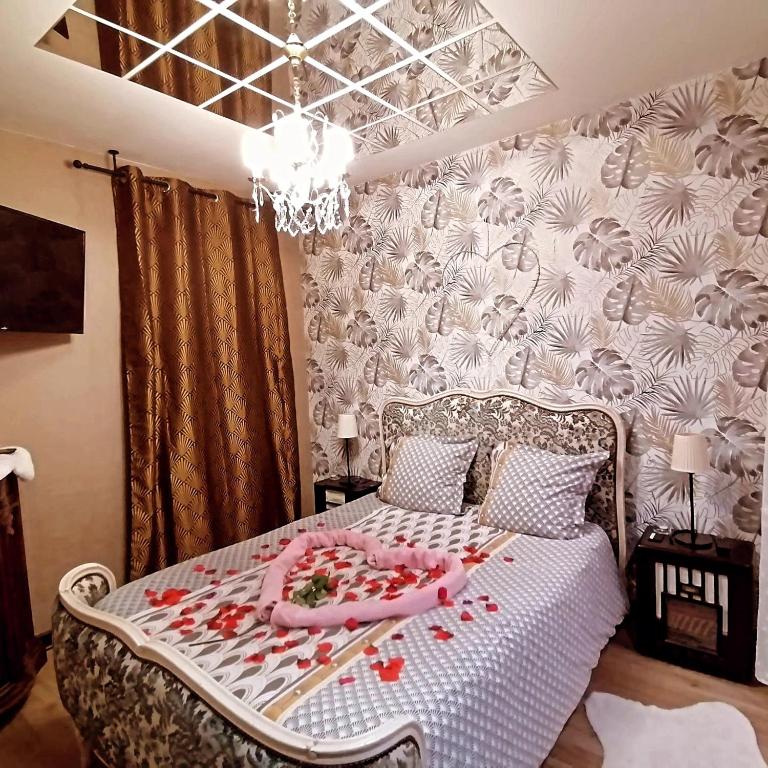 Romantisme et glamour avec spa ,jardin proche zénith - Dijon23 de Romantisme et glamour avec spa ,jardin proche zénith