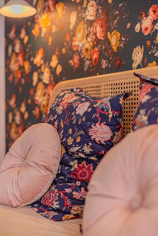 Playroom XXL Loft LOVE Room avec Espace spa Terrasse vue sur les toits Salle de jeux pour adultes Libourne centre 10 min de St Emilion Proche Bordeaux - Libourne11 de Playroom XXL Loft LOVE Room avec Espace spa Terrasse vue sur les toits Salle de jeux pour adultes Libourne centre 10 min de St Emilion Proche Bordeaux