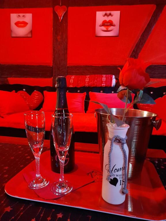 LOVE ROOM Le rouge et noir - Barr43 de LOVE ROOM Le rouge et noir