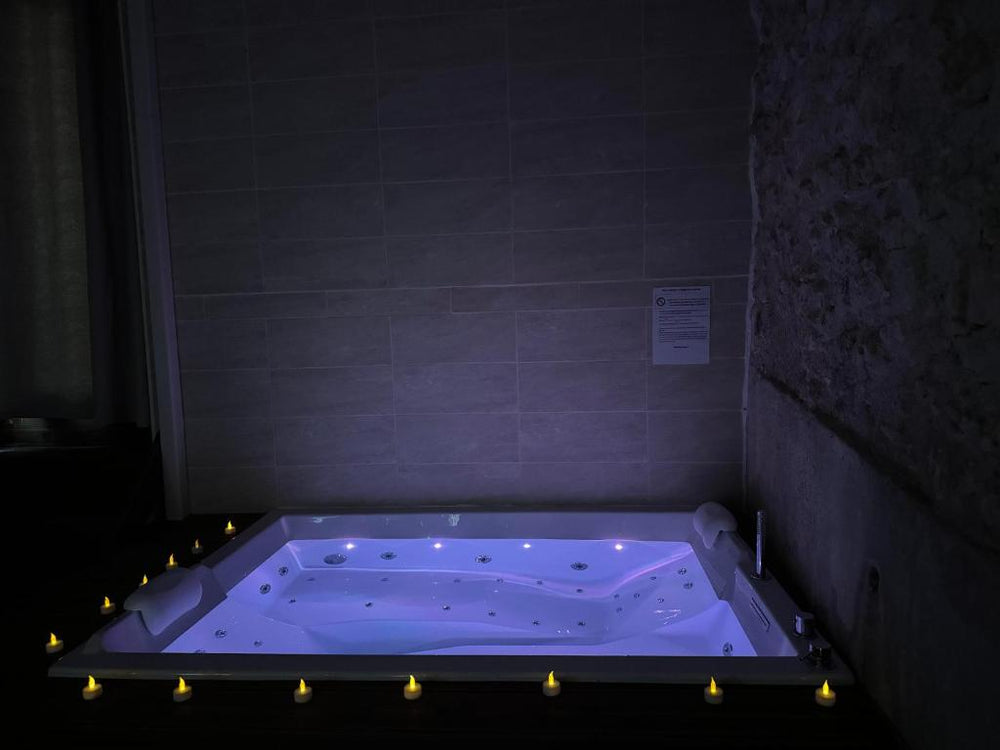 Caporizon-Lov'BNB-La seule Love House de Dordogne - Biras25 de Caporizon-Lov'BNB-La seule Love House de Dordogne